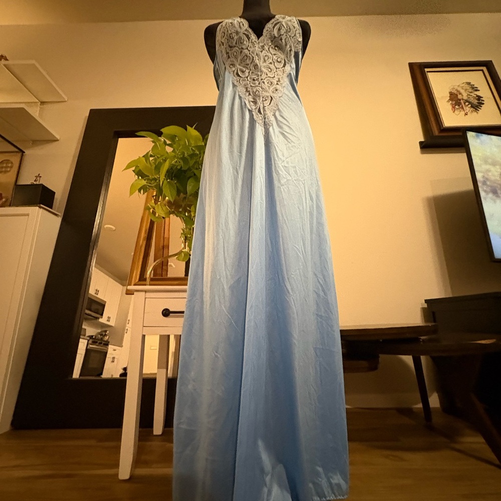 Elegant Blue and Gray Lace Chemise